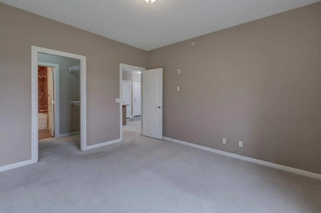 52 Cranfield Link SE, #330