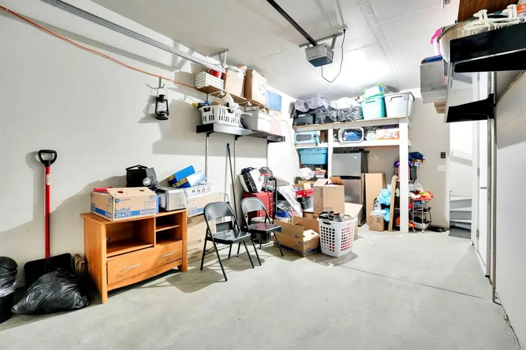 325 Redstone Walk NE, #201