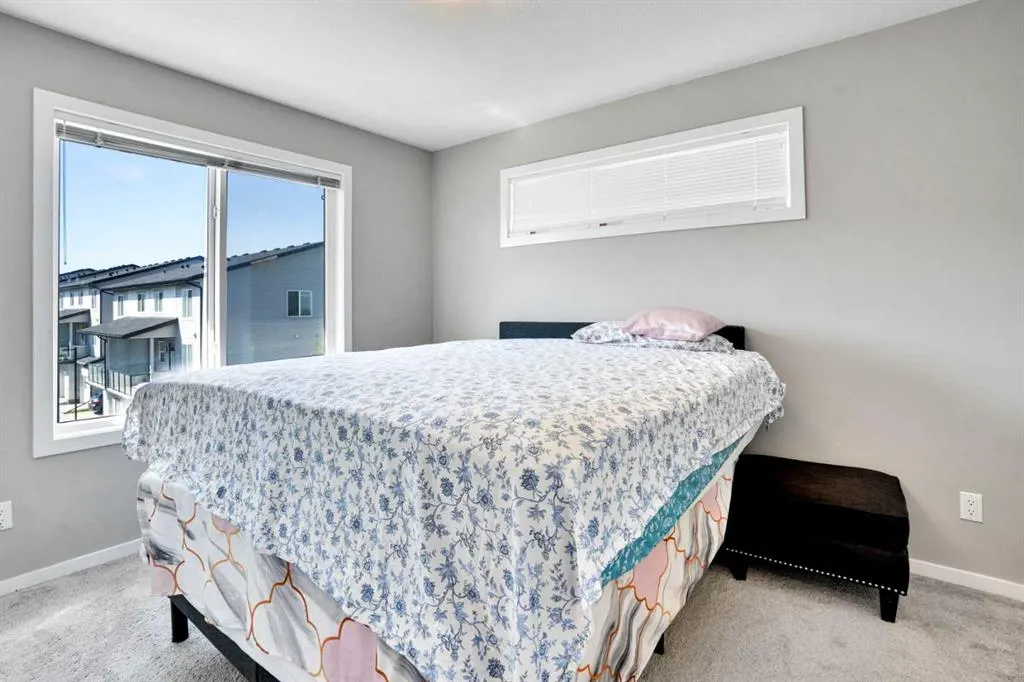 325 Redstone Walk NE, #201