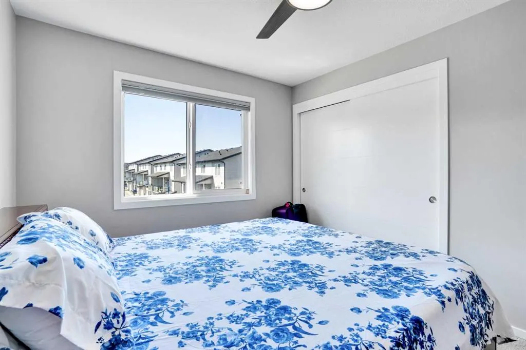 325 Redstone Walk NE, #201