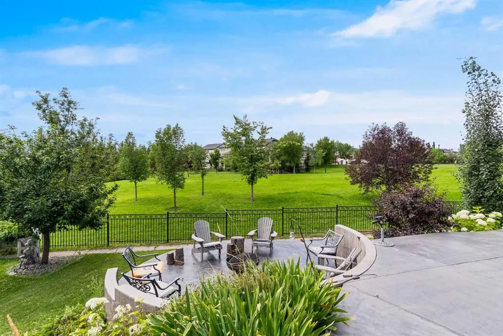 136 Stonemere Close