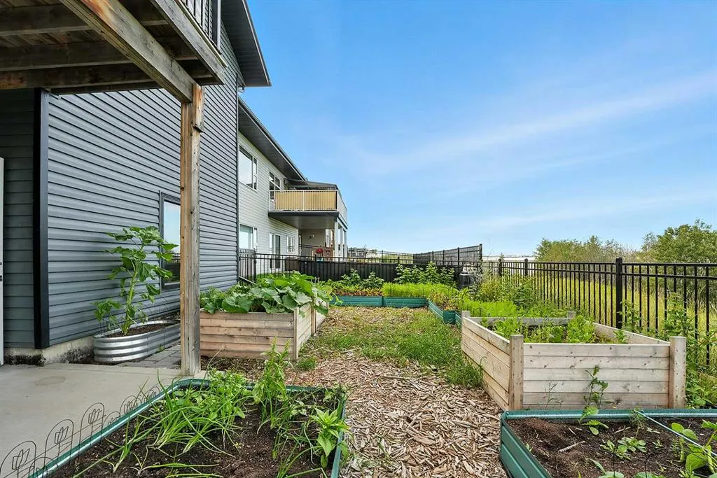 5446 Vista Trail