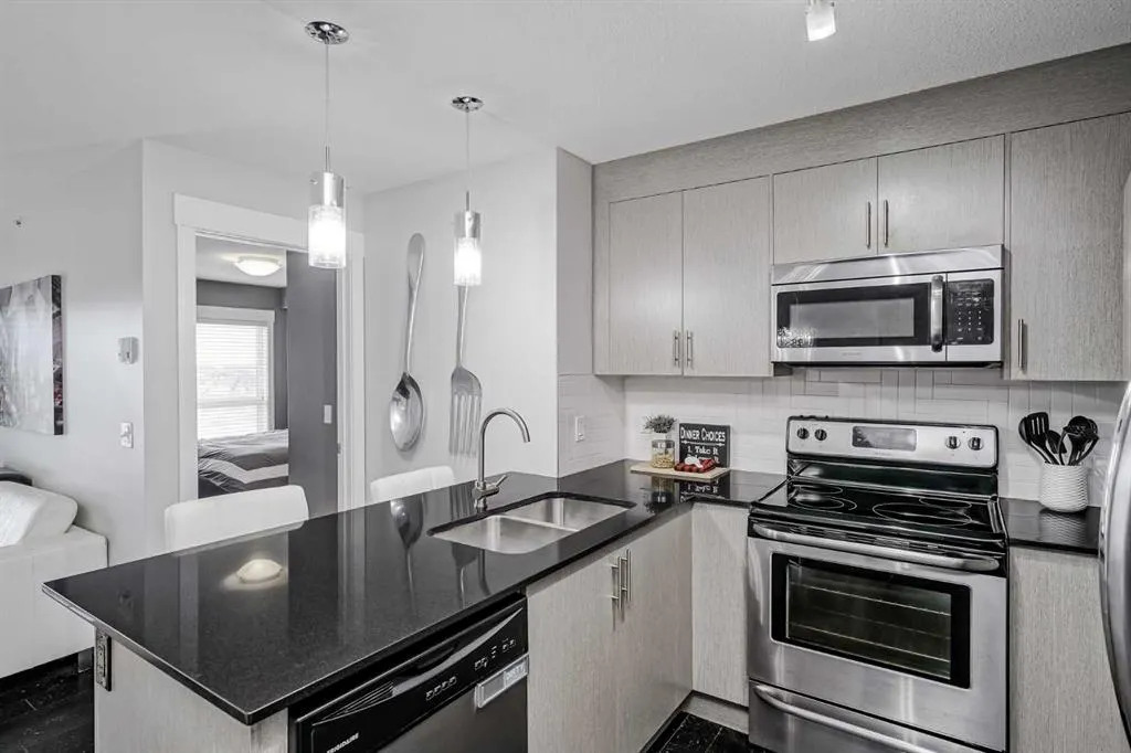 240 Skyview Ranch Road NE, #1405
