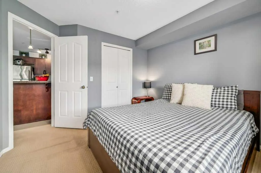 60 Panatella Street NW, #3316