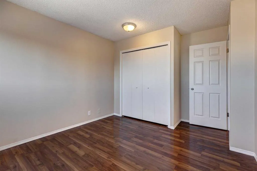 27 Castleridge Road NE
