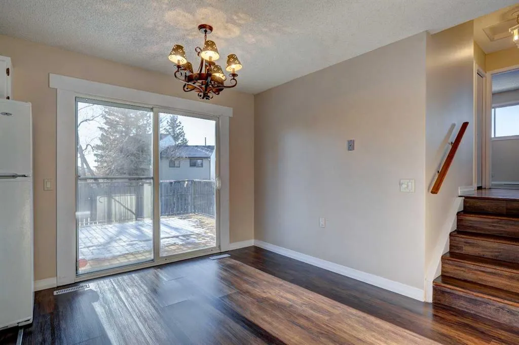 27 Castleridge Road NE