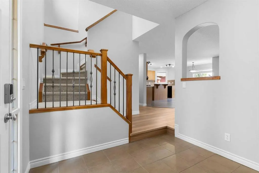 928 Prairie Springs Drive SW
