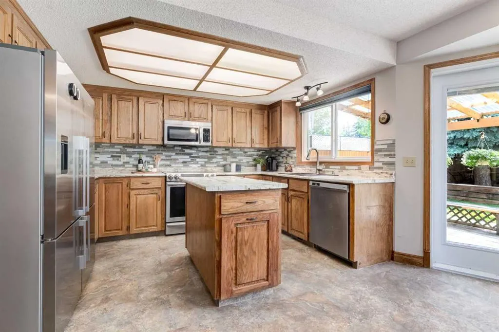 39 Canterbury Court SW