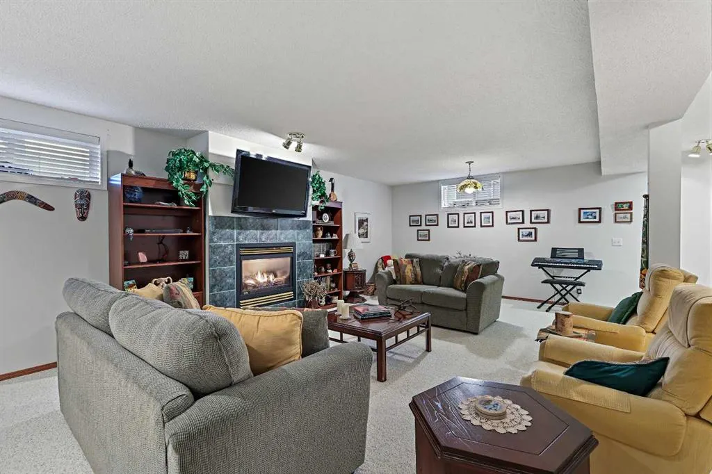 10 Douglasview Park SE