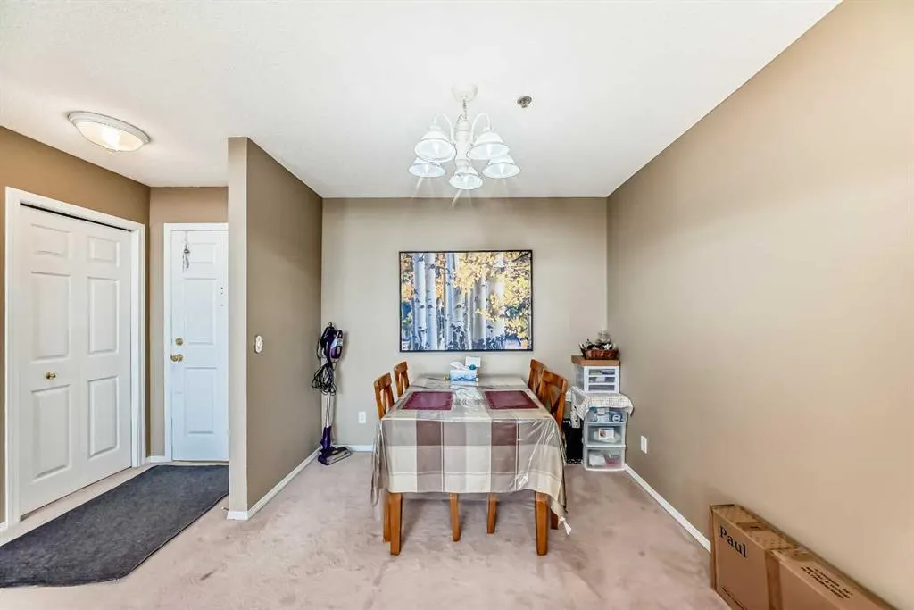 7 Harvest Gold Manor NE, #313