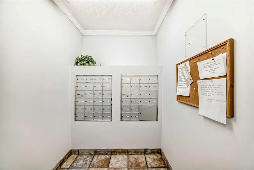 7 Harvest Gold Manor NE, #313