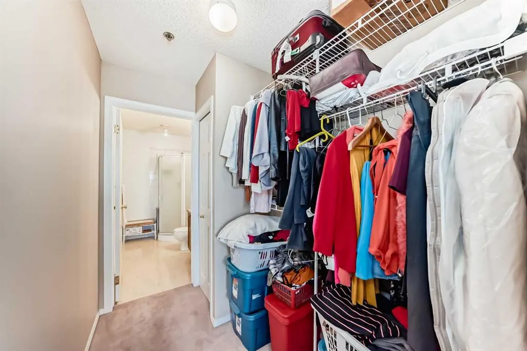 7 Harvest Gold Manor NE, #313