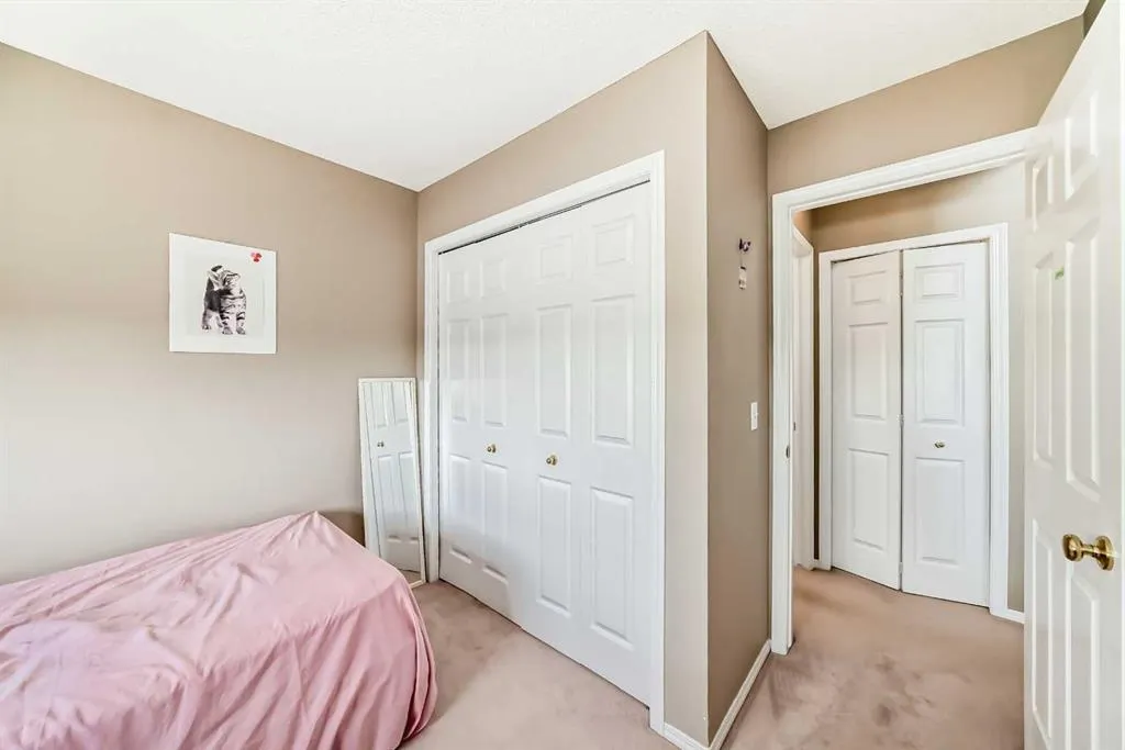 7 Harvest Gold Manor NE, #313