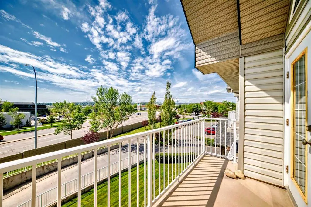7 Harvest Gold Manor NE, #313