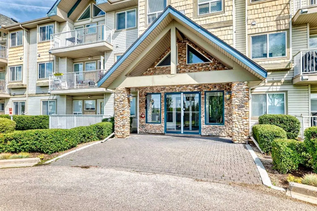 7 Harvest Gold Manor NE, #313