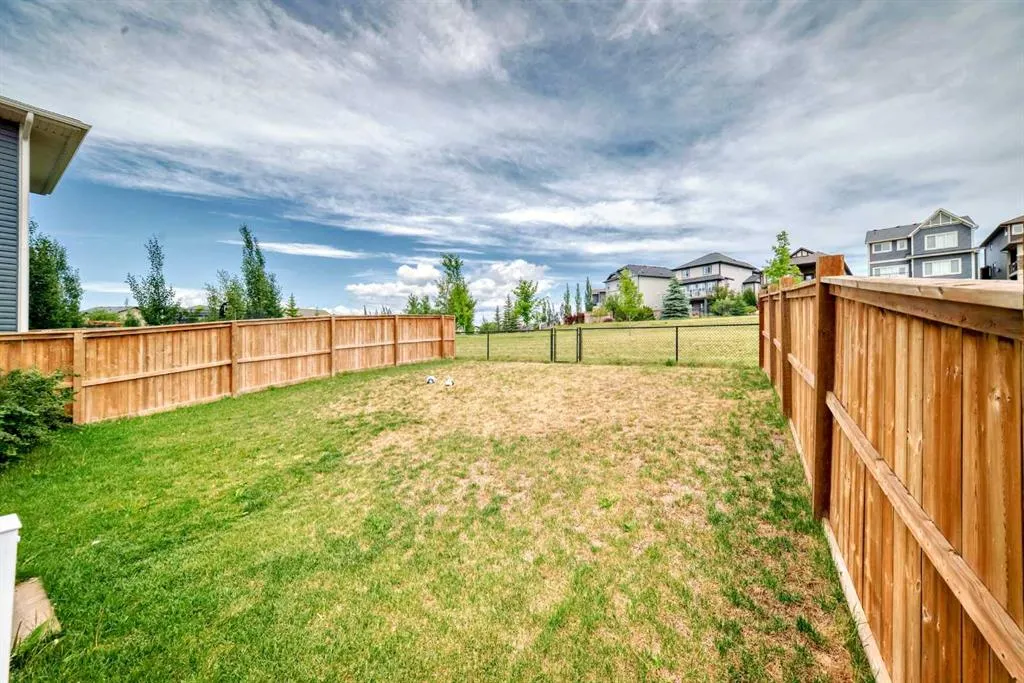 24 Hillcrest Avenue SW
