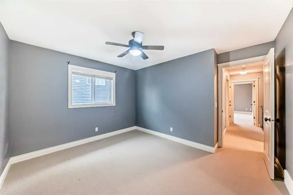 228 Kingston Way SE