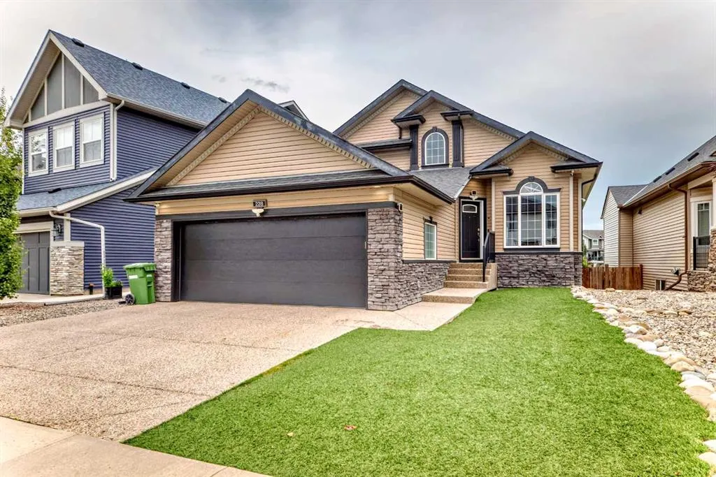 228 Kingston Way SE
