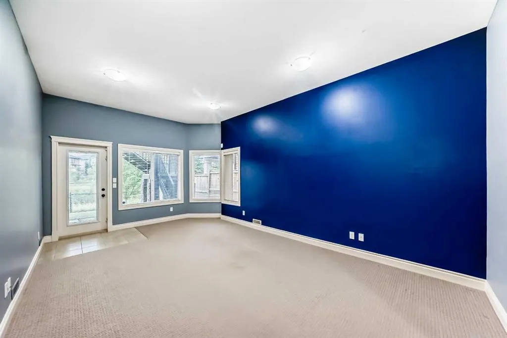 228 Kingston Way SE