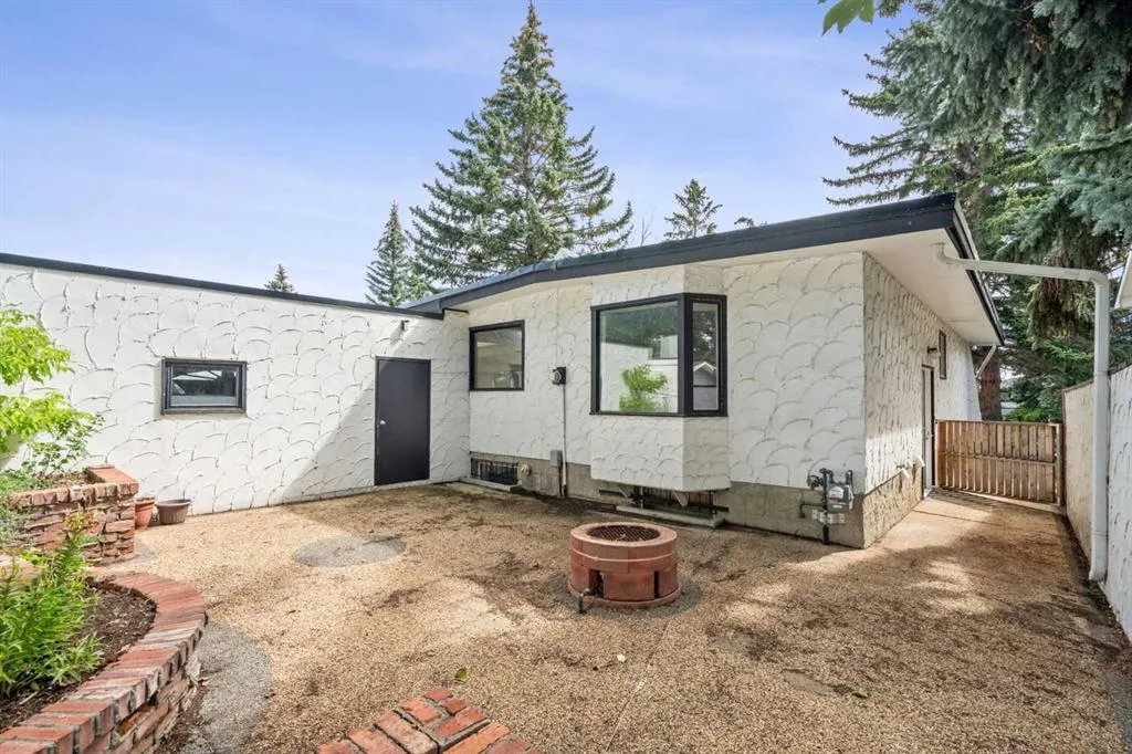 114 Dalgleish Bay NW