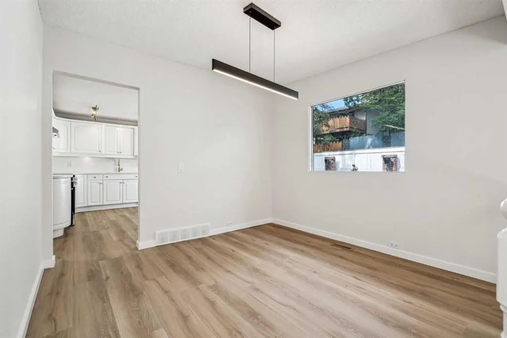 114 Dalgleish Bay NW