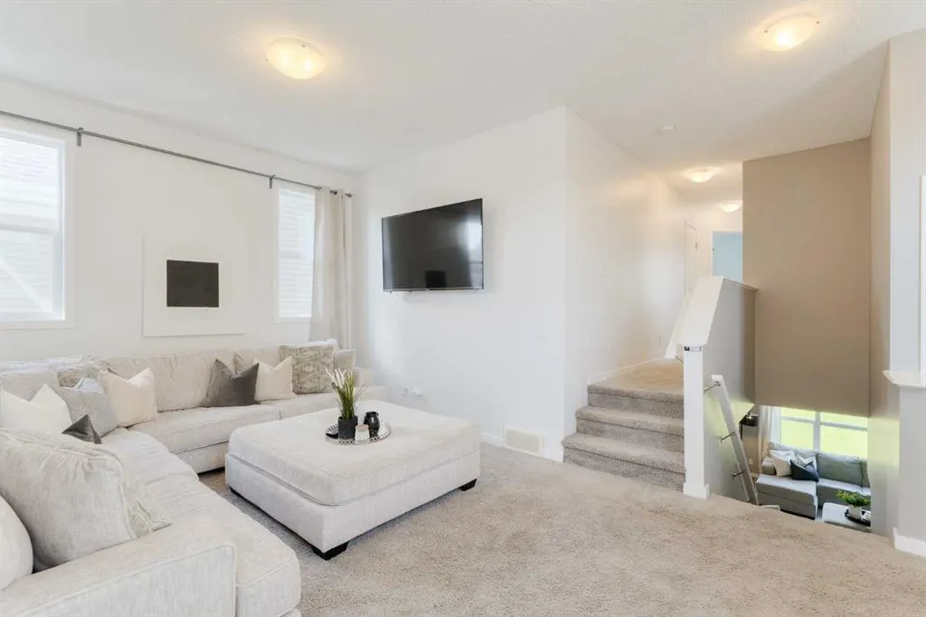 271 River Heights Crescent