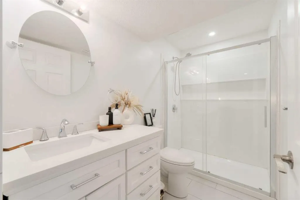271 River Heights Crescent