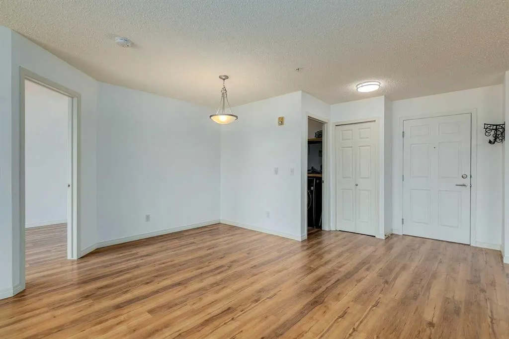 128 Centre Avenue, #301