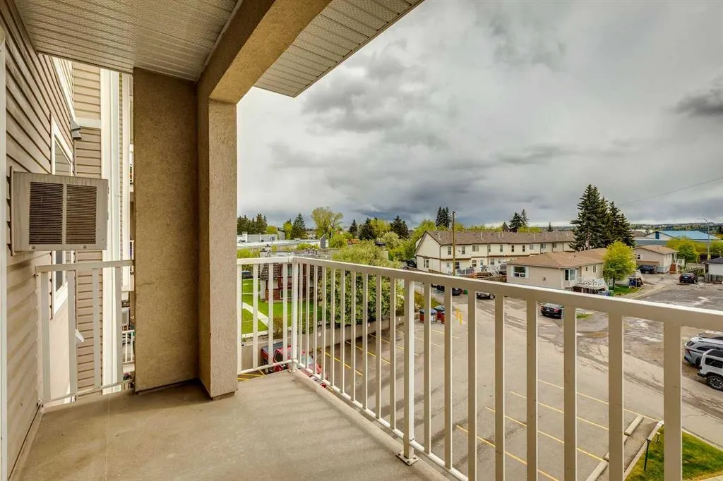 128 Centre Avenue, #301