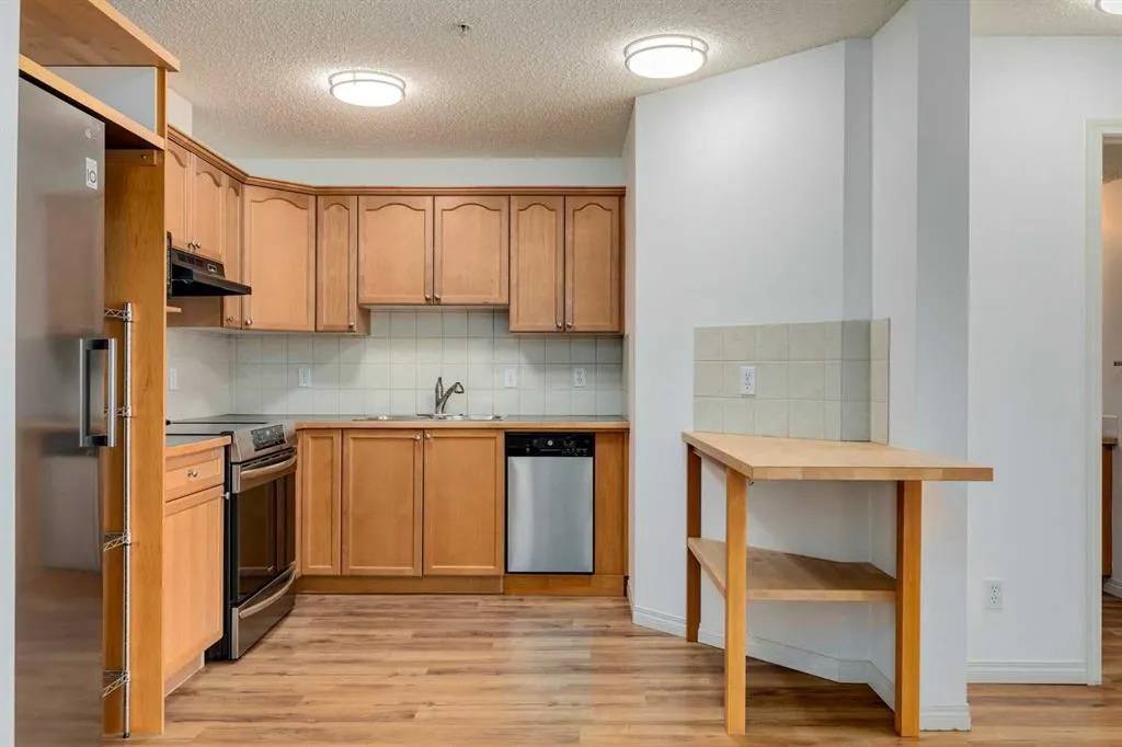 128 Centre Avenue, #301
