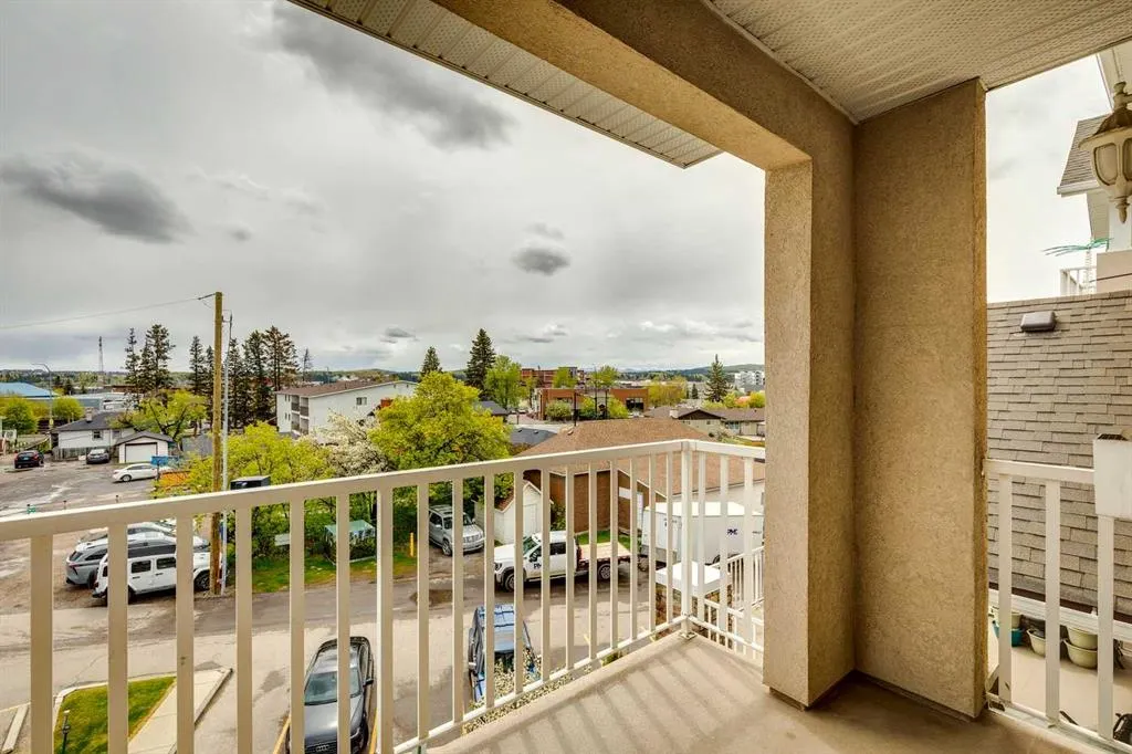 128 Centre Avenue, #301
