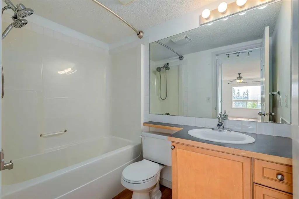 128 Centre Avenue, #301