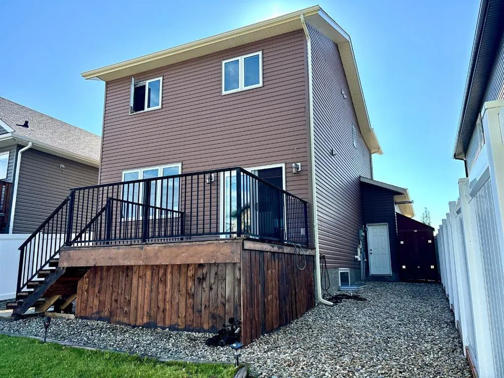 238 Viscount Drive SE