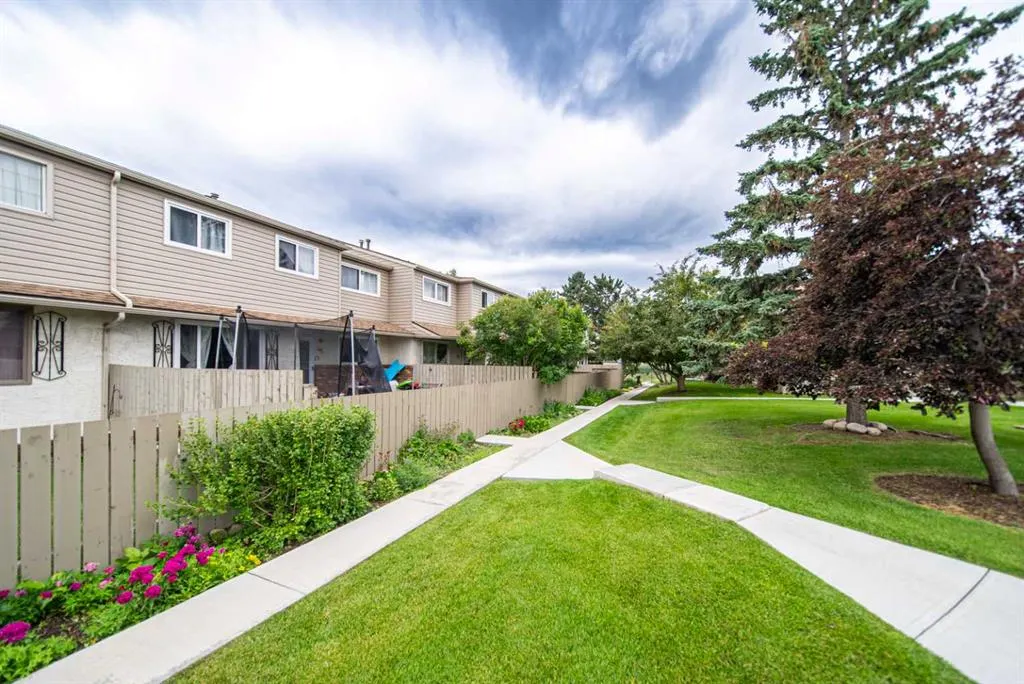 203 Lynnview Road SE, #47N