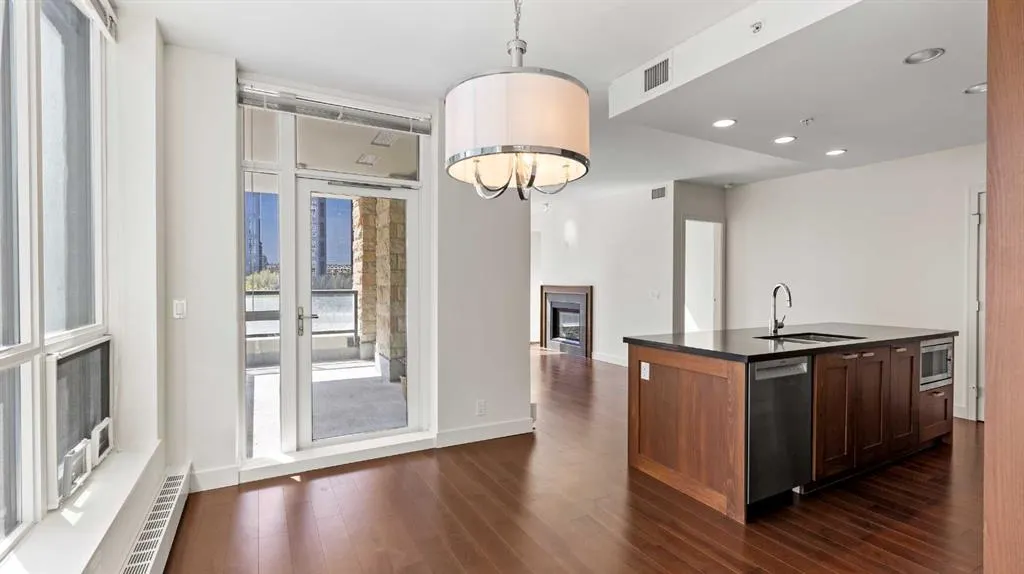 222 Riverfront Avenue SW, #319