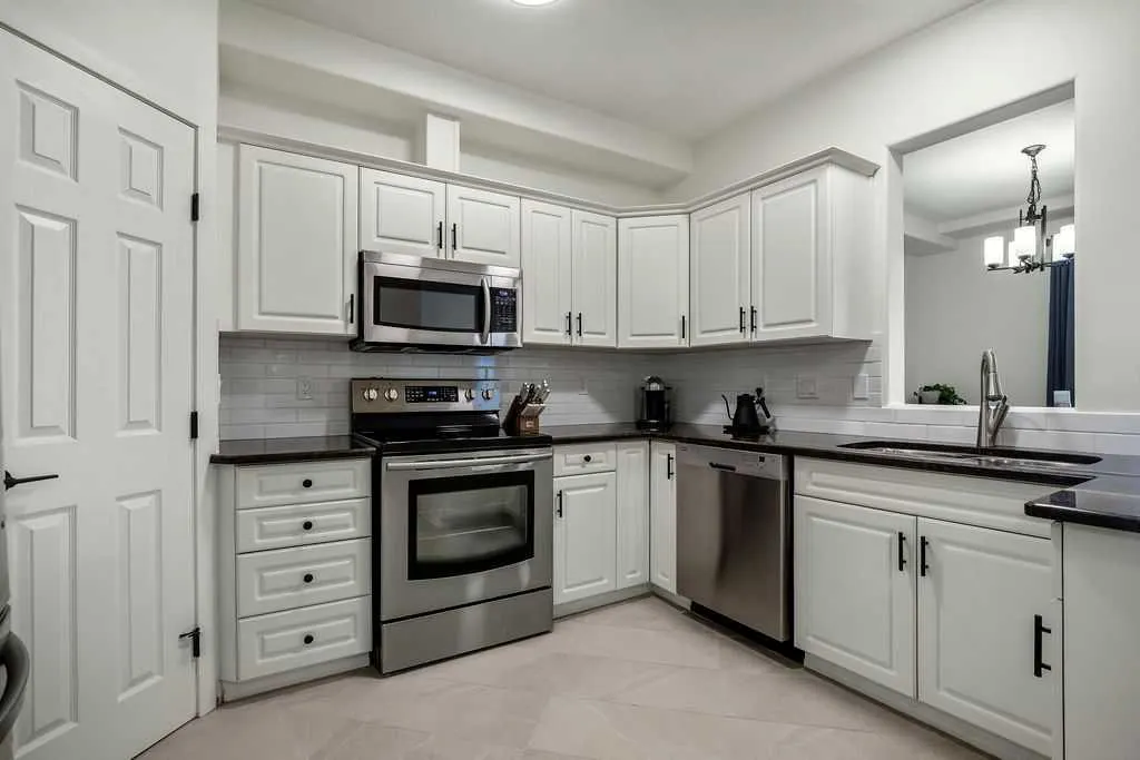 2419 Erlton Road SW, #308