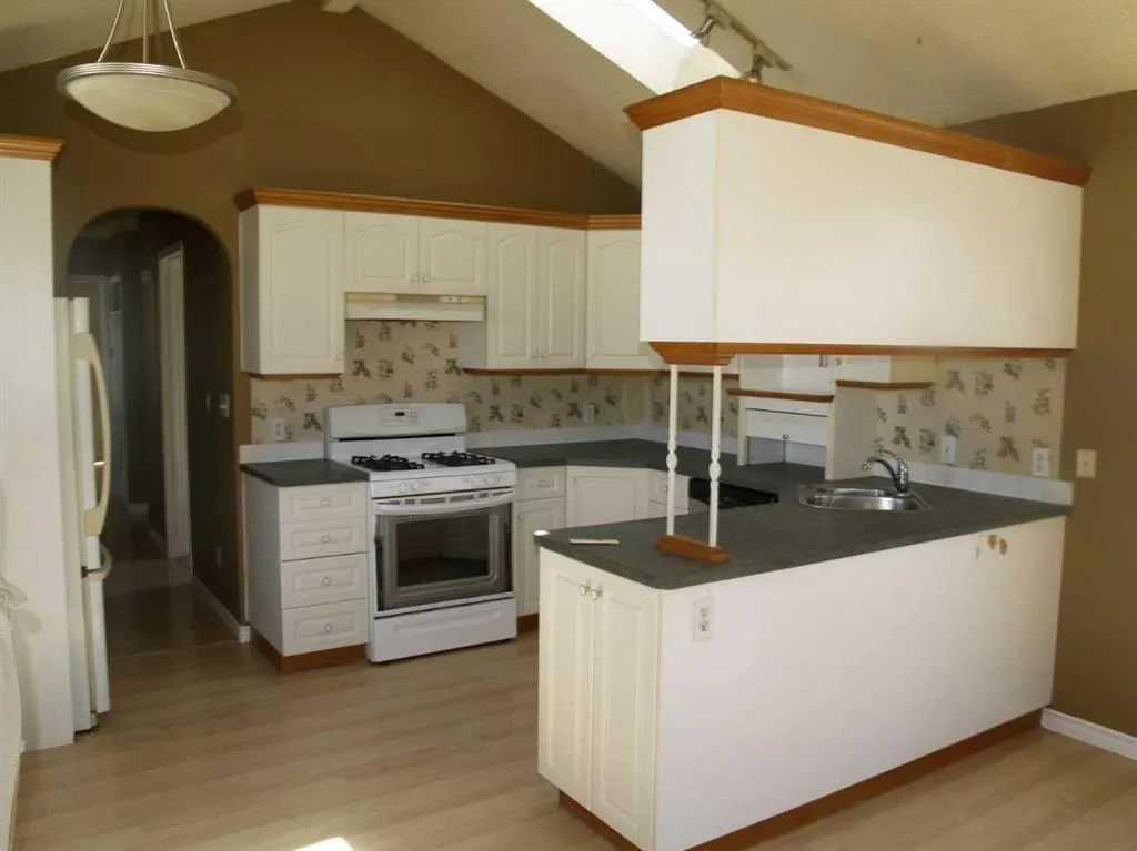 60 Parkland Acres