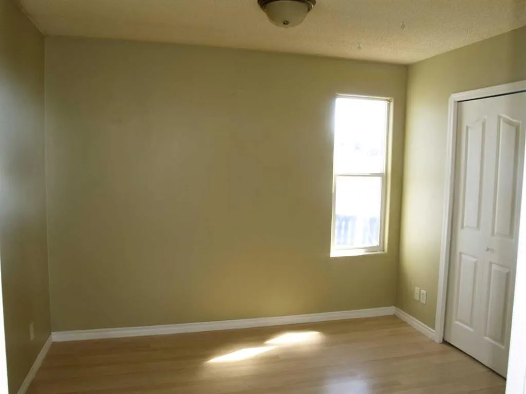 60 Parkland Acres