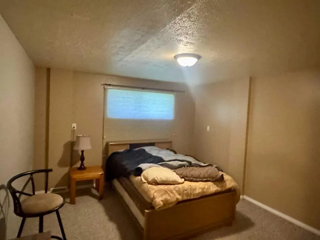 5040 58 Street Close