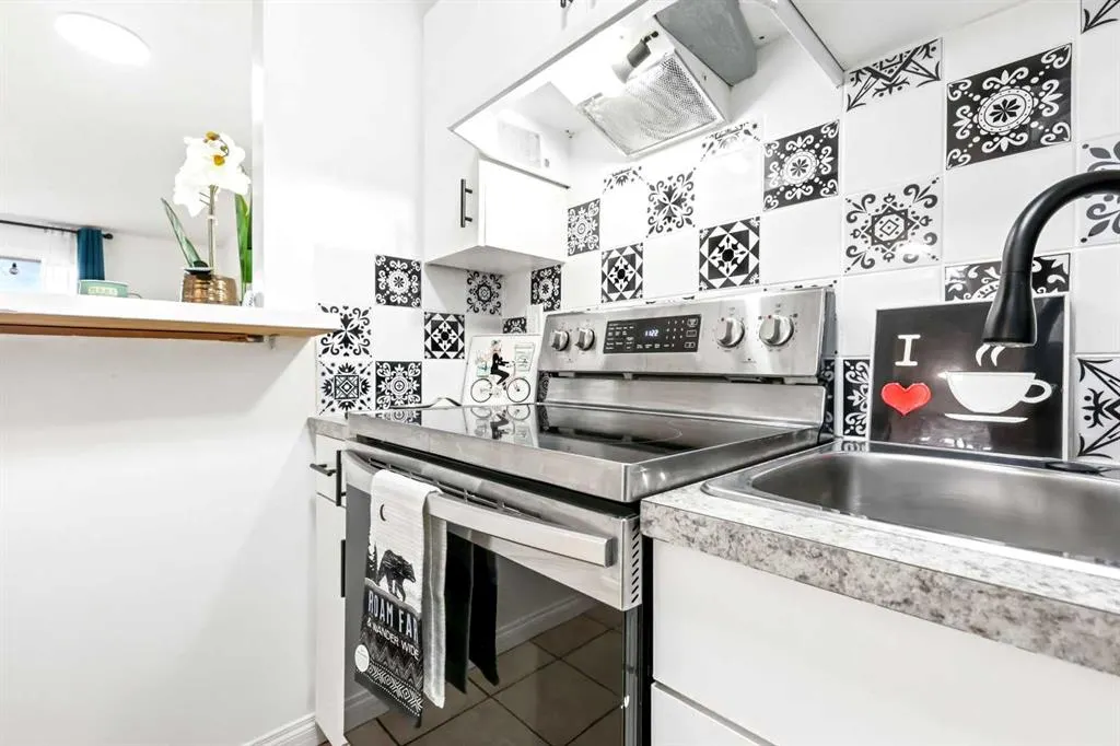 1712 38 Street SE, #103