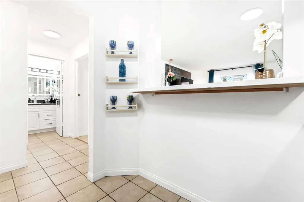 1712 38 Street SE, #103
