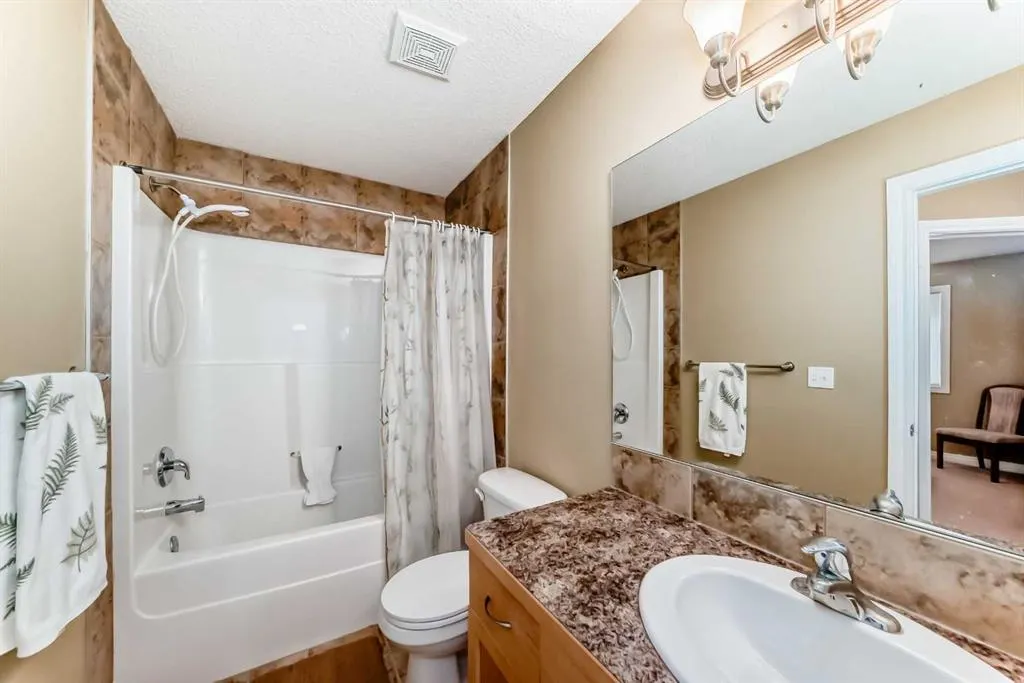 121A 5 Avenue