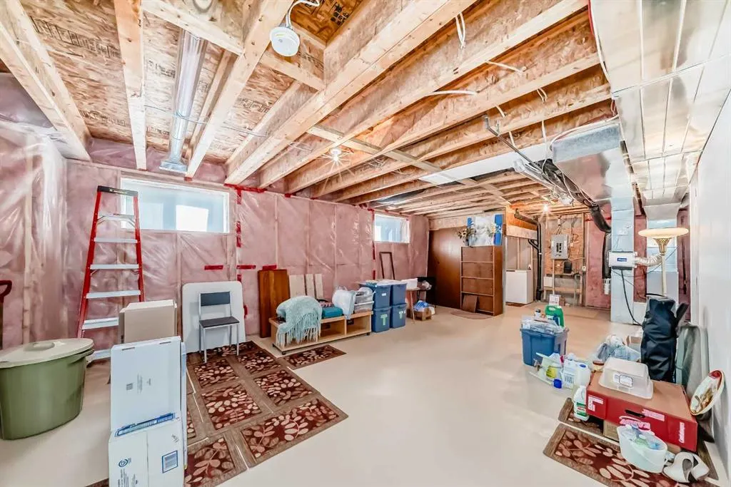 121A 5 Avenue