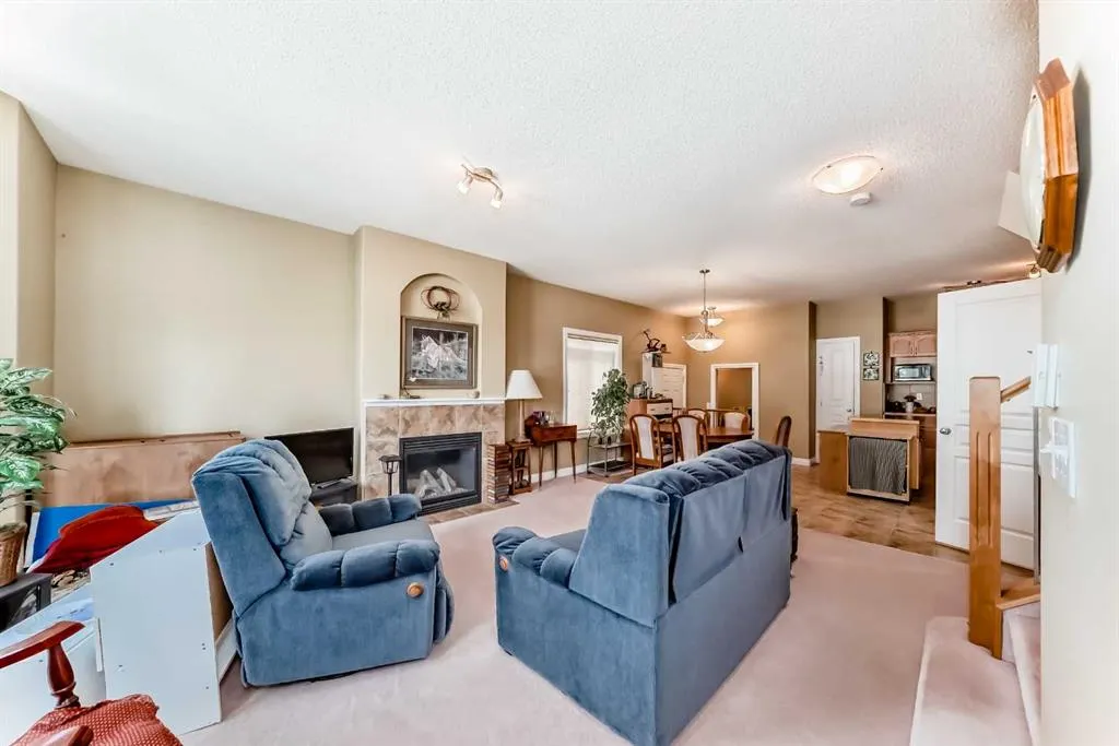 121A 5 Avenue