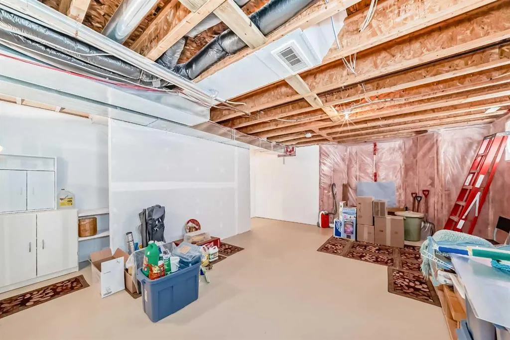 121A 5 Avenue