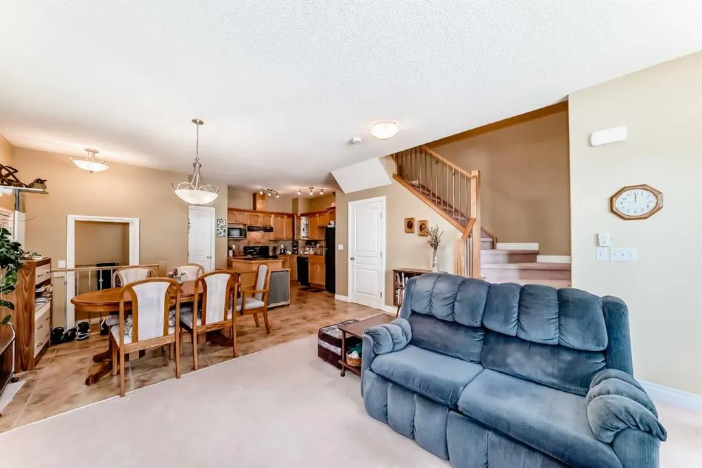 121A 5 Avenue