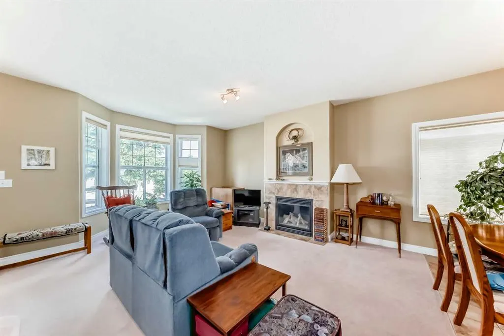 121A 5 Avenue