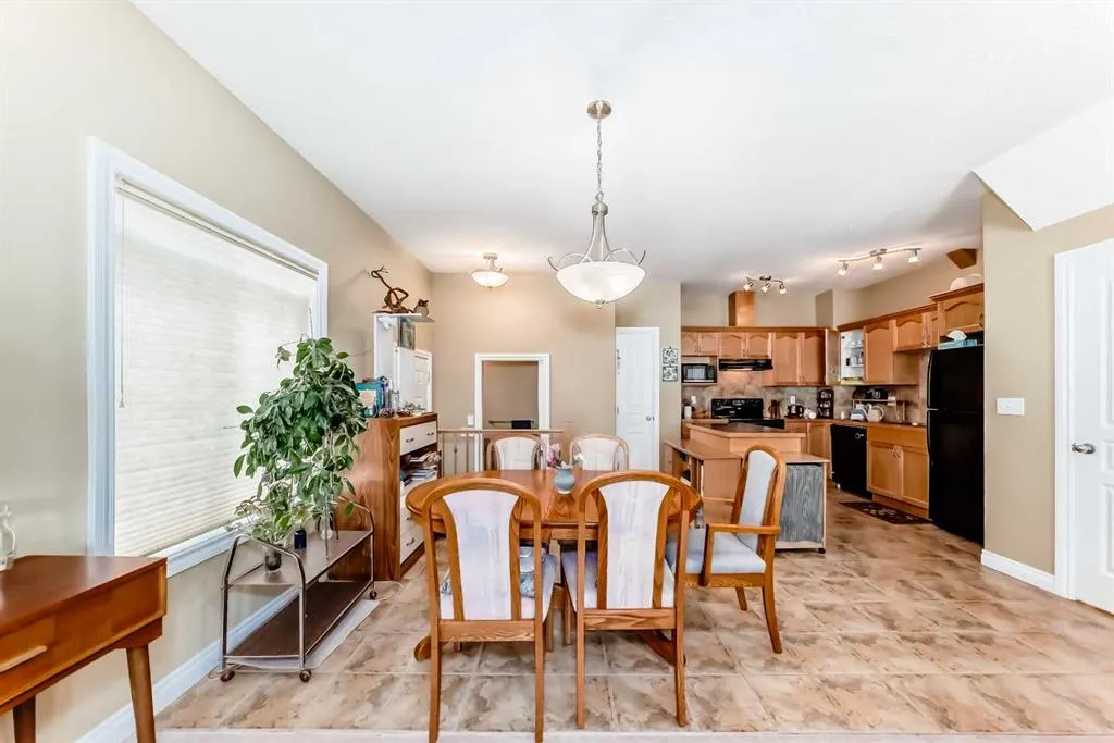 121A 5 Avenue