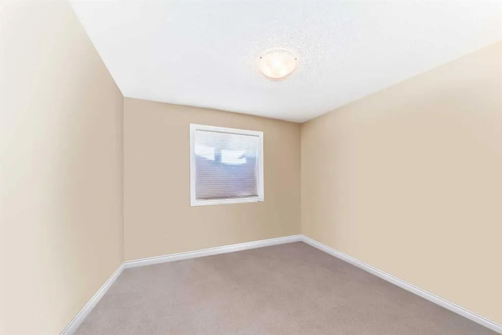 121A 5 Avenue