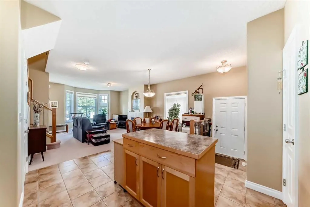121A 5 Avenue